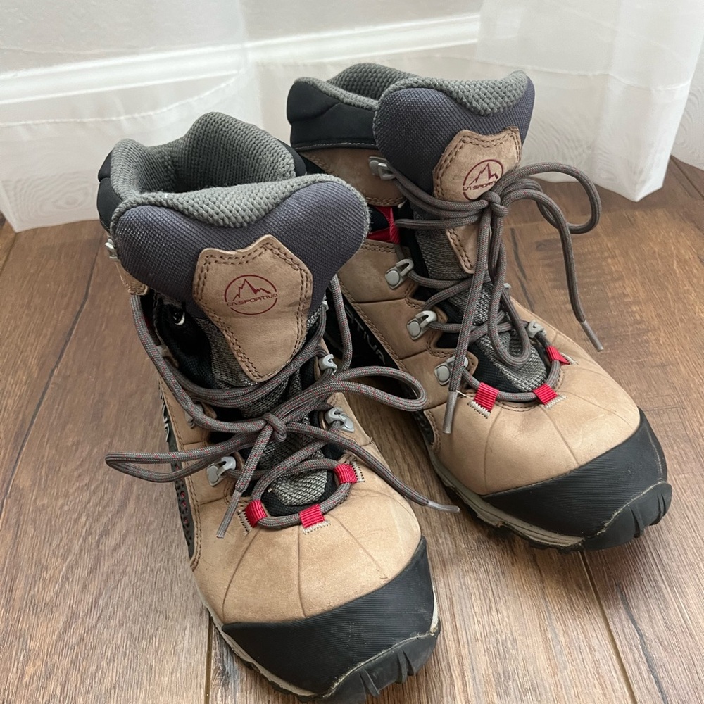 La Sportiva Nucleo High II GTX hiking boots